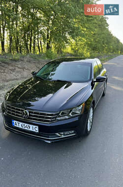 Седан Volkswagen Passat 2017 в Ивано-Франковске