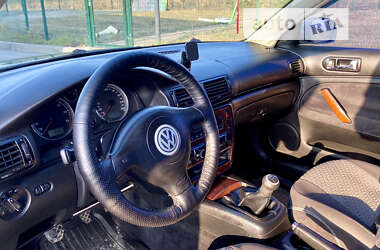 Седан Volkswagen Passat 2003 в Житомире