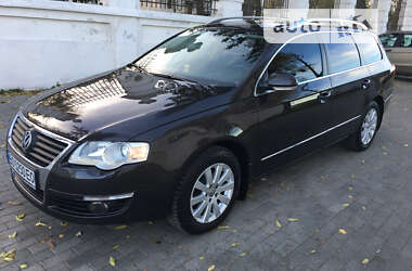 Універсал Volkswagen Passat 2009 в Вишнівці