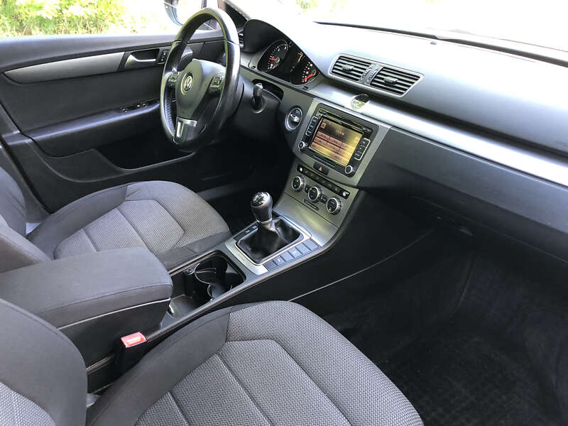 Универсал Volkswagen Passat 2013 в Галиче