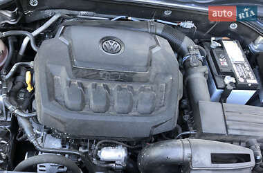 Седан Volkswagen Passat 2017 в 