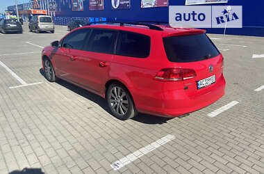 Універсал Volkswagen Passat 2012 в Нововолинську