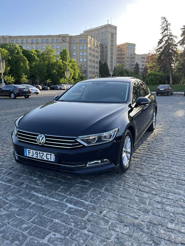 Седан Volkswagen Passat 2018 в Харкові