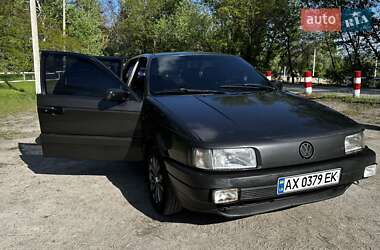 Седан Volkswagen Passat 1990 в Черкассах