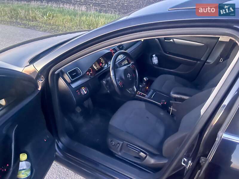 Универсал Volkswagen Passat 2012 в Карловке