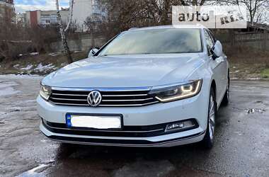 Універсал Volkswagen Passat 2017 в Чернігові