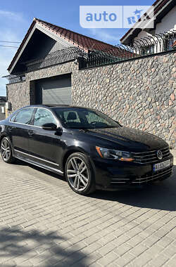 Седан Volkswagen Passat 2017 в Києві