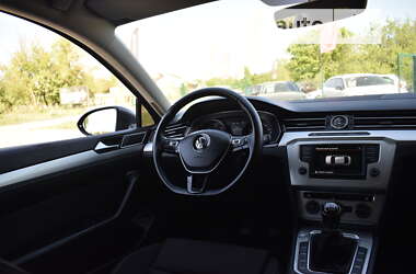 Седан Volkswagen Passat 2016 в Бердичеве