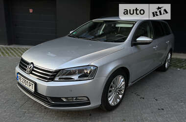 Універсал Volkswagen Passat 2011 в Івано-Франківську