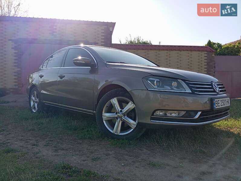 Седан Volkswagen Passat 2011 в Миколаєві