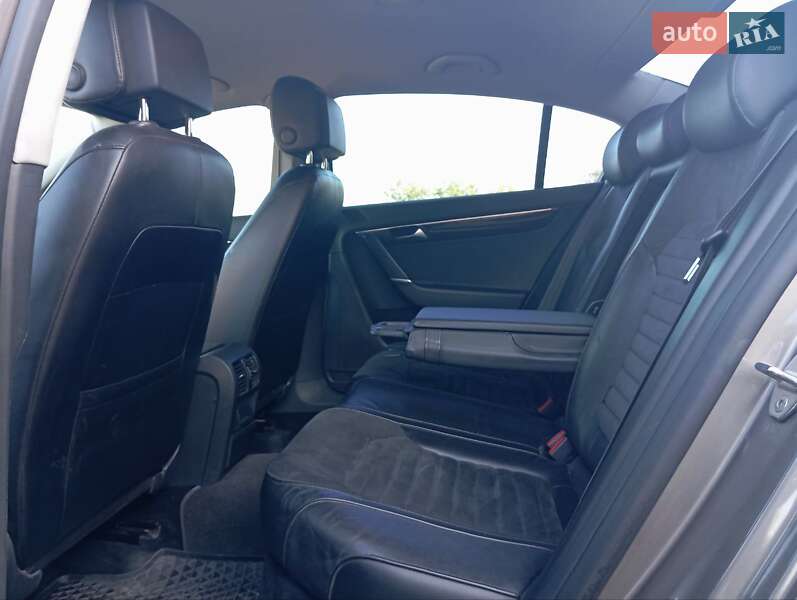 Седан Volkswagen Passat 2011 в Миколаєві