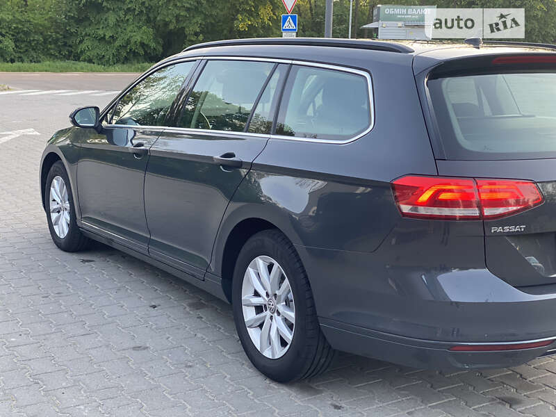 Универсал Volkswagen Passat 2019 в Калуше