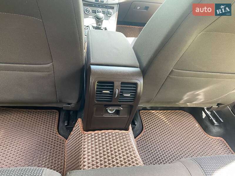 Универсал Volkswagen Passat 2014 в Ивано-Франковске
