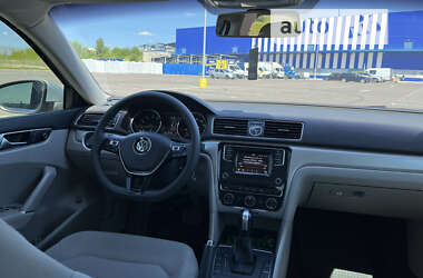 Седан Volkswagen Passat 2016 в Рівному