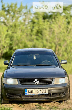 Седан Volkswagen Passat 1999 в Миколаєві