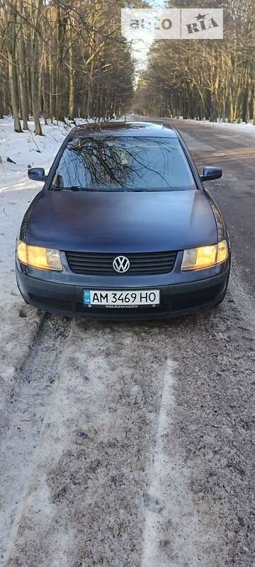 Седан Volkswagen Passat 1999 в Житомире