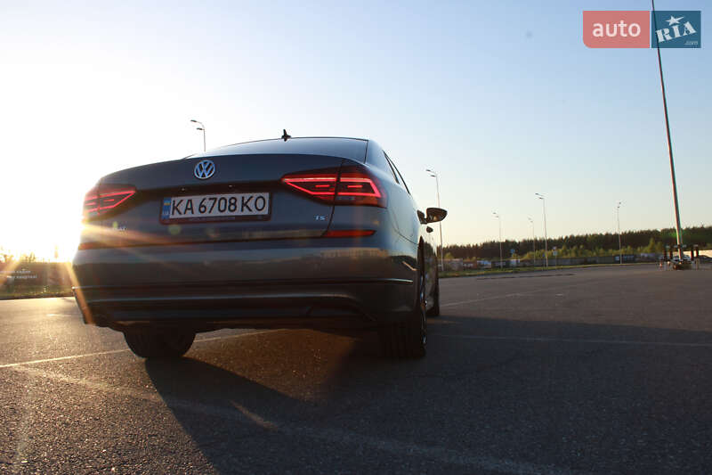 Седан Volkswagen Passat 2017 в Киеве