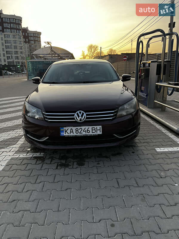 Седан Volkswagen Passat 2013 в Києві
