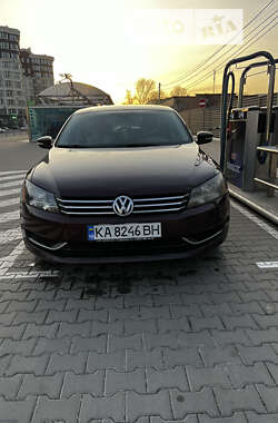 Седан Volkswagen Passat 2013 в Києві