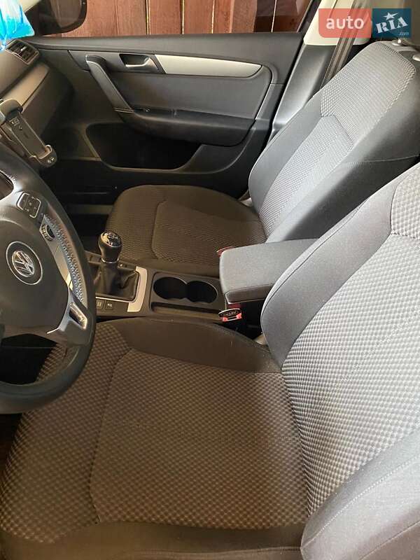 Универсал Volkswagen Passat 2013 в Любешове