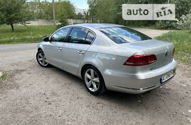 Седан Volkswagen Passat 2010 в Киеве