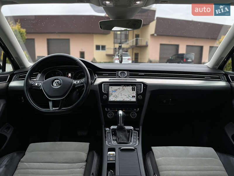 Универсал Volkswagen Passat 2015 в Староконстантинове