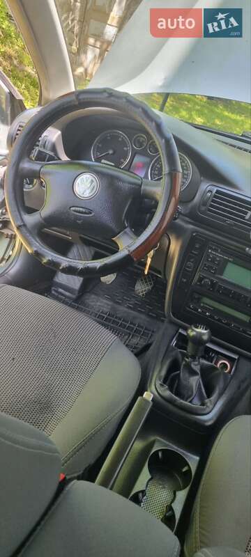 Универсал Volkswagen Passat 2004 в Сколе