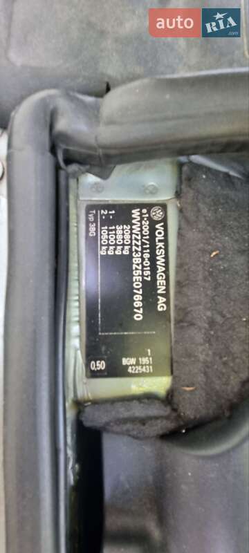 Универсал Volkswagen Passat 2004 в Сколе