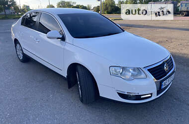 Седан Volkswagen Passat 2008 в Павлограді