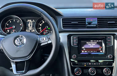 Седан Volkswagen Passat 2017 в 