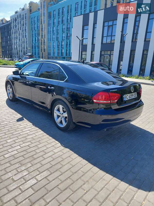 Седан Volkswagen Passat 2013 в Львове