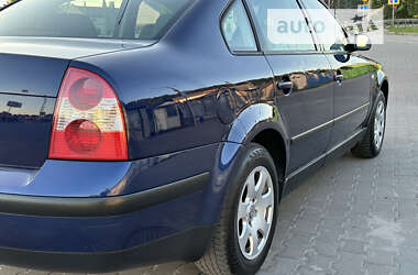 Седан Volkswagen Passat 2003 в Вінниці