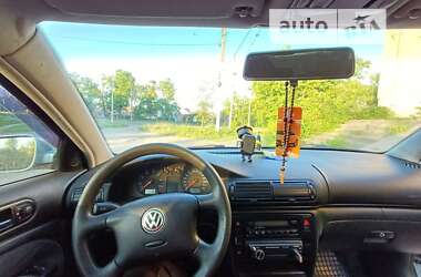 Седан Volkswagen Passat 2000 в Сумах