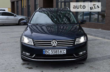 Універсал Volkswagen Passat 2012 в Сокалі