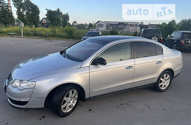 Седан Volkswagen Passat 2006 в Кам'янець-Подільському