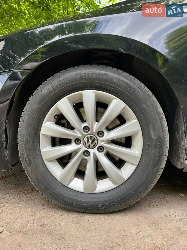 Седан Volkswagen Passat 2014 в Вінниці