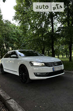 Седан Volkswagen Passat 2012 в Новоукраинке