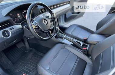 Седан Volkswagen Passat 2020 в Дніпрі