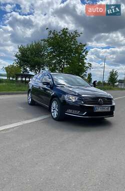 Універсал Volkswagen Passat 2013 в 
