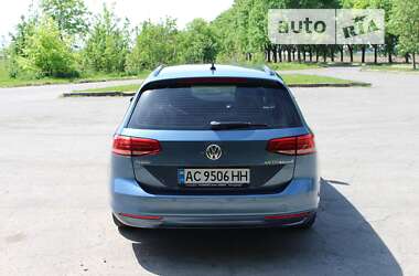 Універсал Volkswagen Passat 2014 в Володимир-Волинському