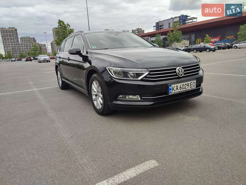 Универсал Volkswagen Passat 2017 в Киеве