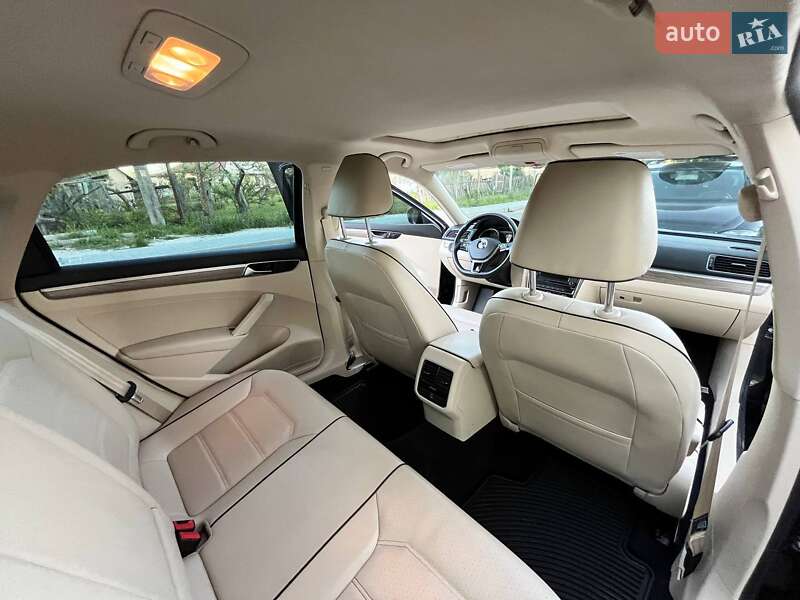 Седан Volkswagen Passat 2018 в Киеве