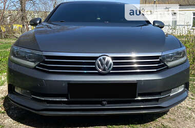 Седан Volkswagen Passat 2015 в Бурыни