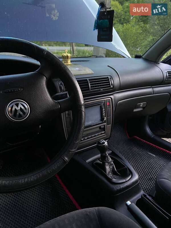 Седан Volkswagen Passat 2000 в Межгорье