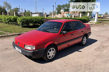 Седан Volkswagen Passat 1992 в Переяславе