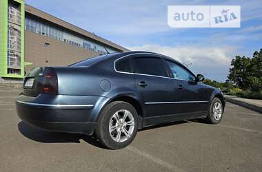 Седан Volkswagen Passat 2004 в Кривом Роге