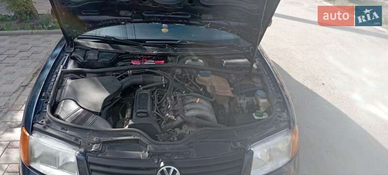 Седан Volkswagen Passat 1997 в Кривом Роге