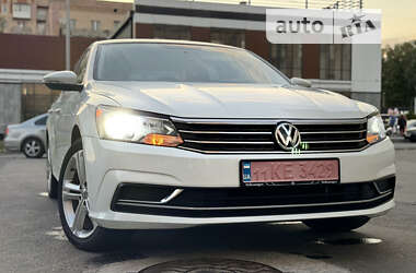Седан Volkswagen Passat 2016 в Лубнах