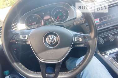 Универсал Volkswagen Passat 2015 в Обухове