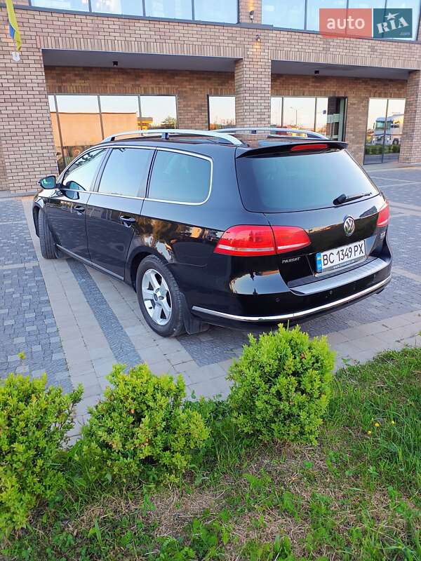 Универсал Volkswagen Passat 2012 в Львове